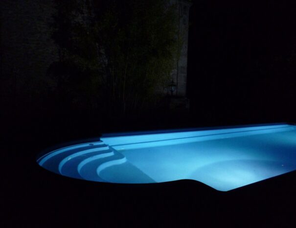 Pool by night - 1